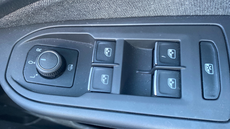 Volkswagen Golf 1.5 eTSI 150 Life 5dr DSG Petrol Hatchback